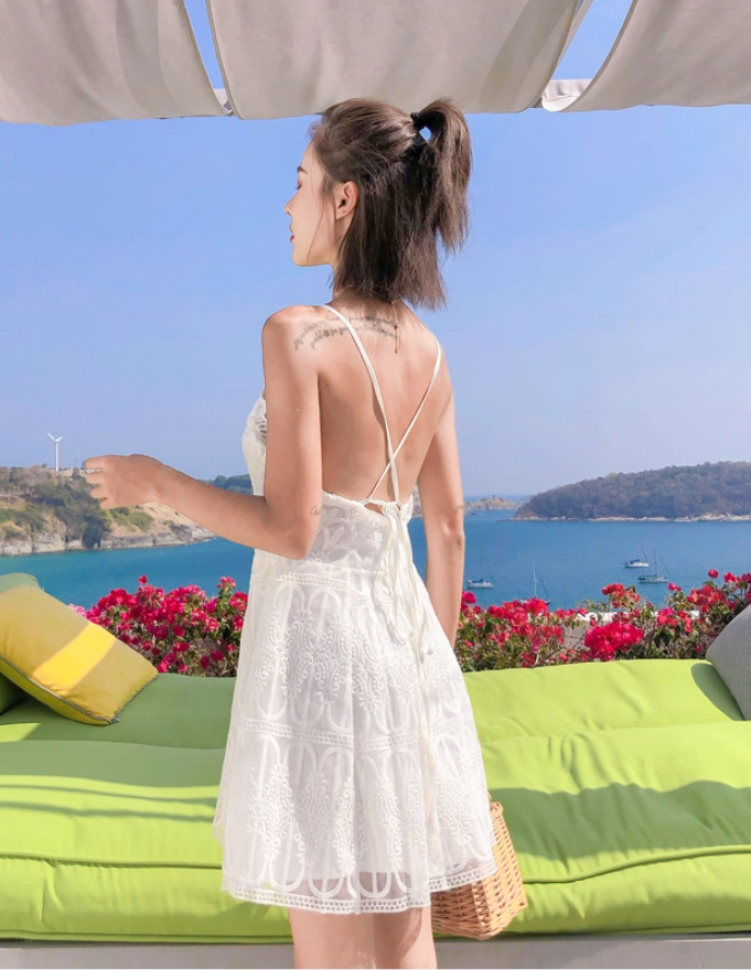 Elegant Applique Lace Overlay Mini Dress With Lining Retro Backless Tie-Back Halter Short Dress AP1166