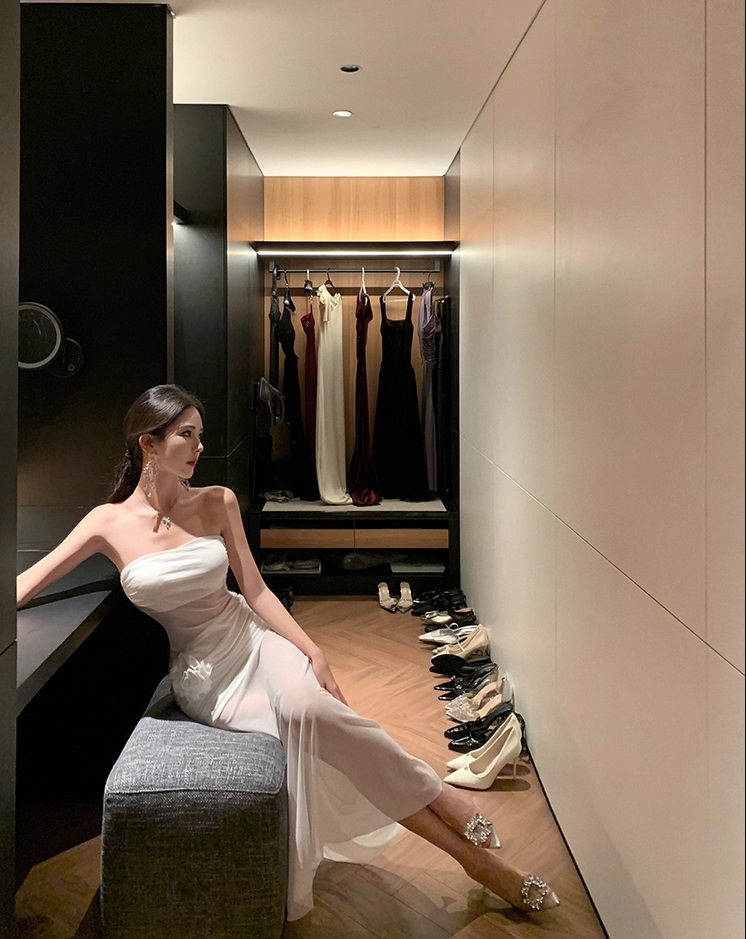 Sexy Sheer-Inset Everyday Wear Maxi Dress Strapless Flower-Trimmed Sheath Long Dress AP1172