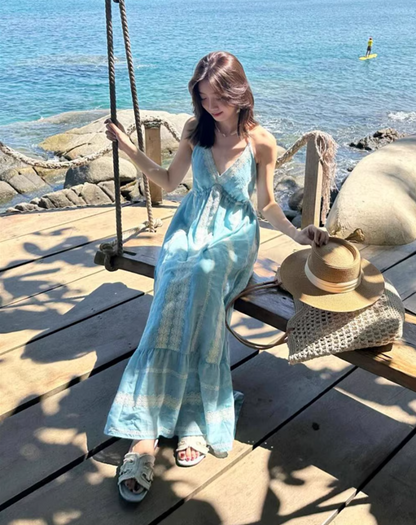 Charming Lace Trimmed V-Neck Maxi Dress Chic Flowy Loose Style Backless Halter Long Dress AP1177