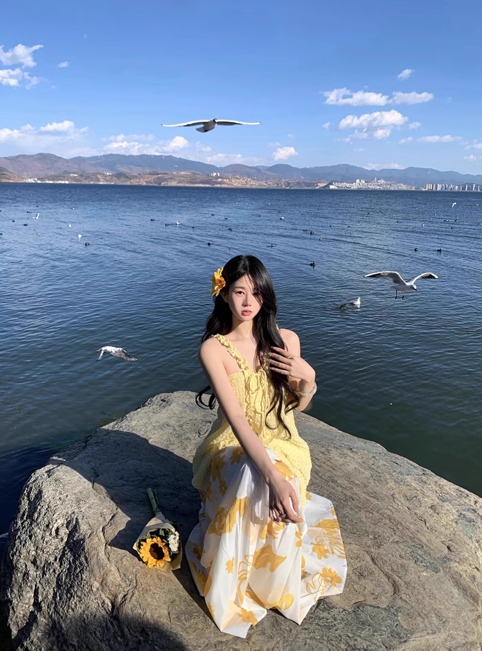 Vibrant Yellow Two-Piece Set Floral Printed Maxi Dress Beach Getaways Ruffles Trimmed A-Line Long Dress AP1179