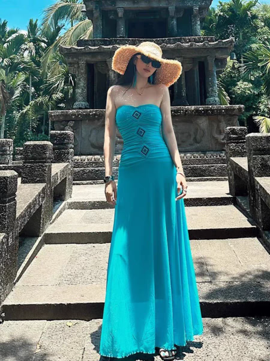 Boho-Inspired Beach Vacays Ruched-Waist Maxi Dress Coastal Trips Strapless Soft Fabric Long Dress AP1191