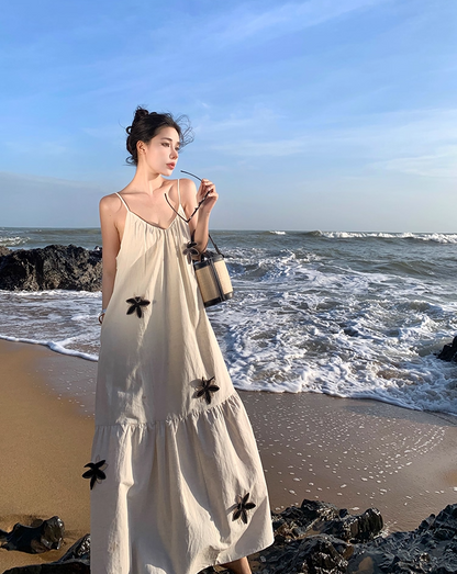 Classical V Neckline White Backless Maxi Dress Black Floral Design Spaghetti Strap Long Dress AP1194