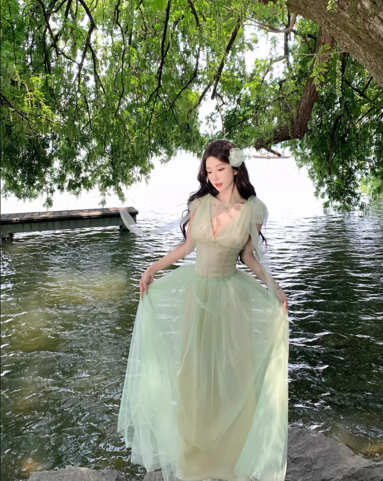 Dreamy Tulle Overlay Green Maxi Dress Double Layers Cinched-Waist V-Neck Long Dress AP1196