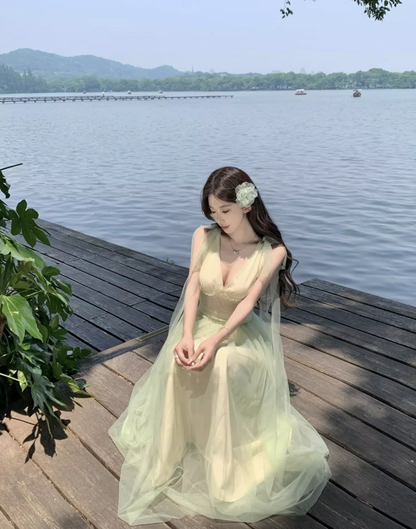 Dreamy Tulle Overlay Green Maxi Dress Double Layers Cinched-Waist V-Neck Long Dress AP1196