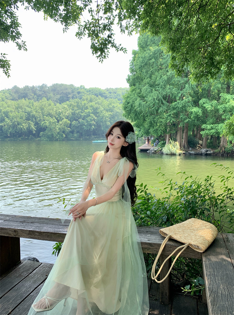 Dreamy Tulle Overlay Green Maxi Dress Double Layers Cinched-Waist V-Neck Long Dress AP1196