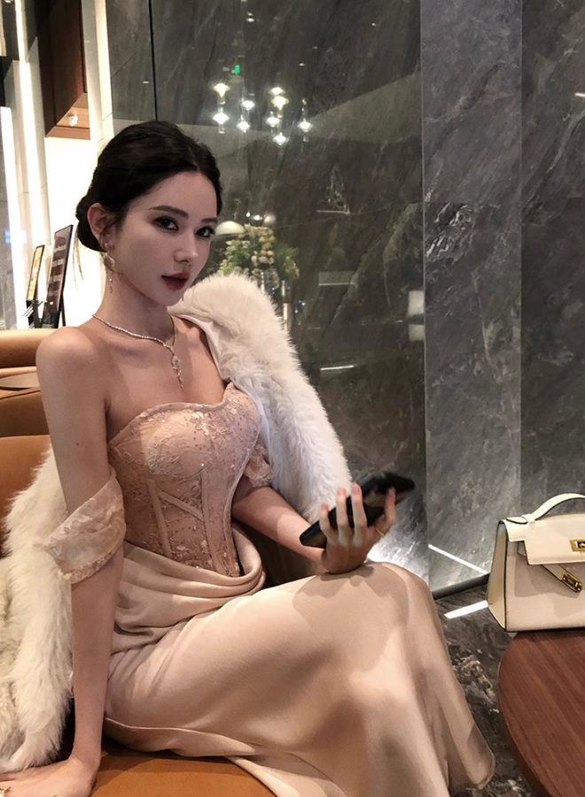 Charming Applique Lace Trimmed Maxi Dress Feast Off-Shoulder Strapless Mermaid Long Dress AP1199