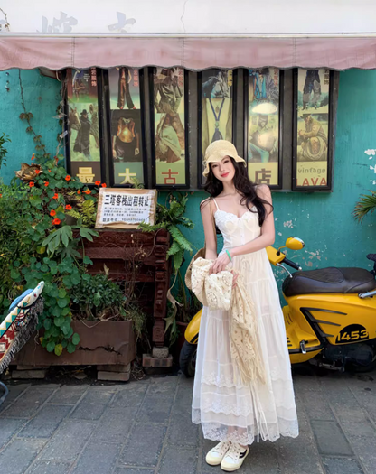 Elegant Lace Splicing Floral Design Maxi Dress Vacation Outfit High-Slit Spaghetti Strap Long Dress AP1211