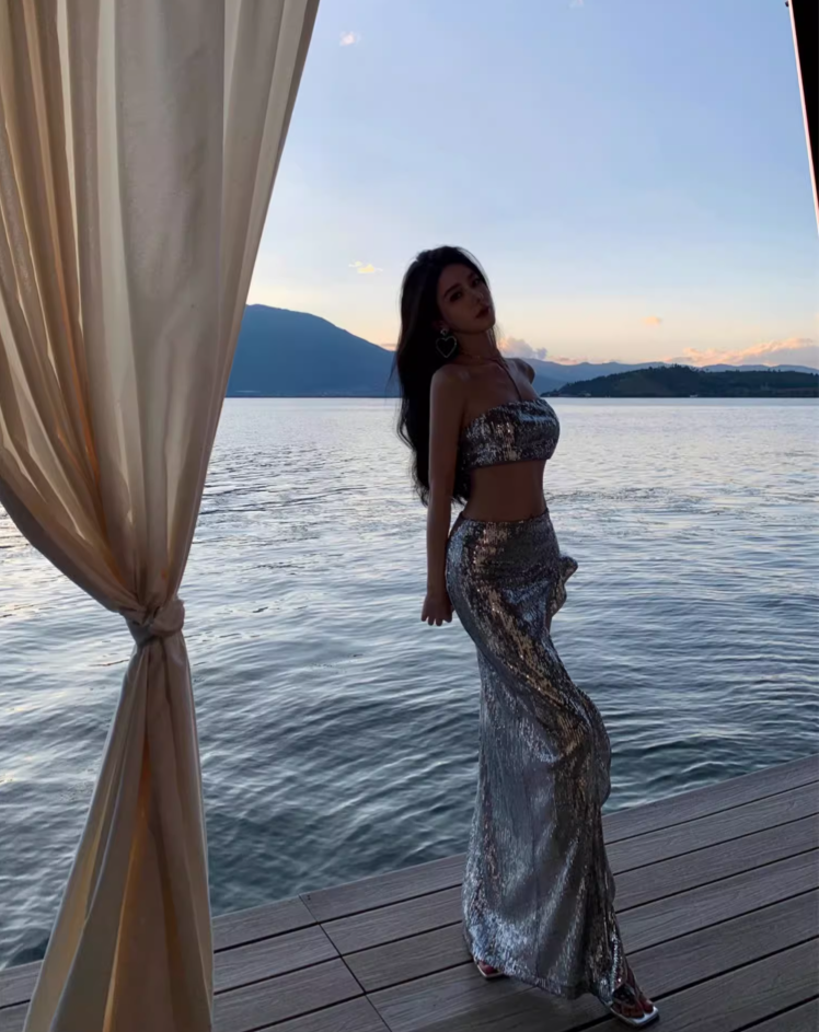 Y2K Sexy Silver Sequins Design Party Mermaid Maxi Dress Chic Two-Piece High-Slit Long Dress AP1231