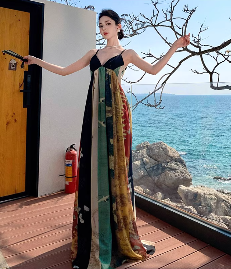 Vintage V Neckline Open-Back Maxi Dress Printed Pattern Design Spaghetti Strap Long Dress AP1236