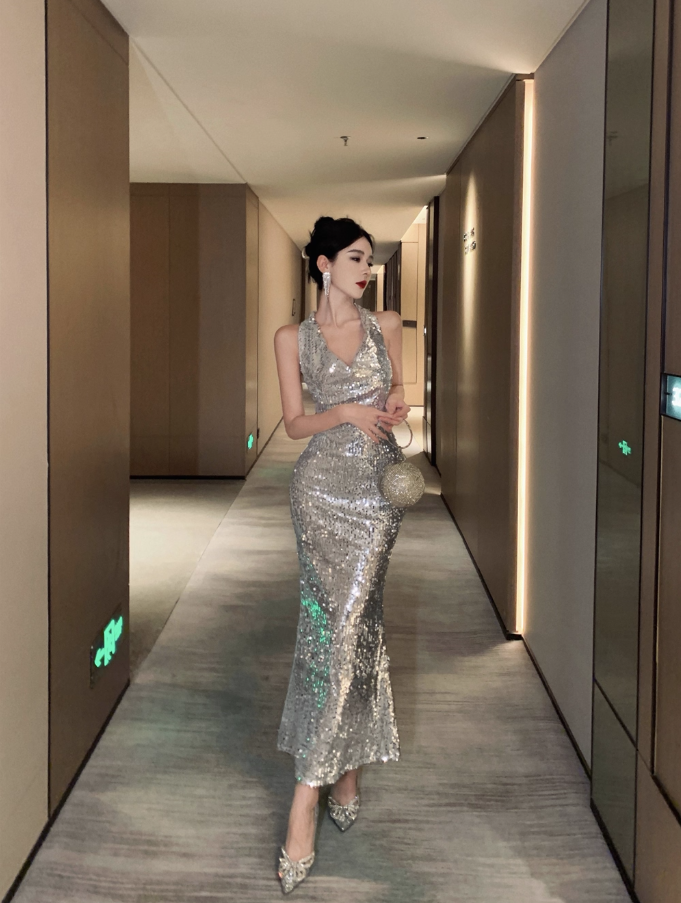 Charming Sparkling Sequins Birthday Party Maxi Dress V-Neck Mermaid Open-Back Halter Long Dress AP1256