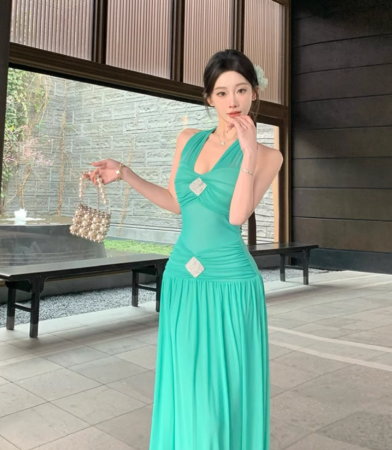 Chic Soft Fabric Cinched-Waist Maxi Dress Open Back Flexible Sheer Tulle Overlay Halter Long Dress AP1261