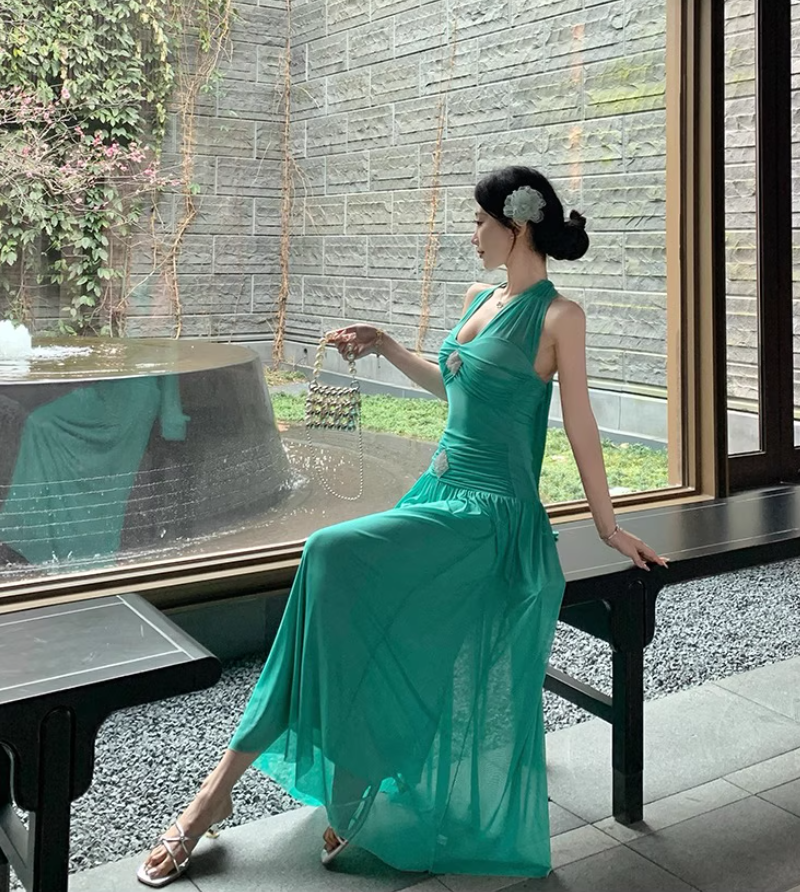 Chic Soft Fabric Cinched-Waist Maxi Dress Open Back Flexible Sheer Tulle Overlay Halter Long Dress AP1261