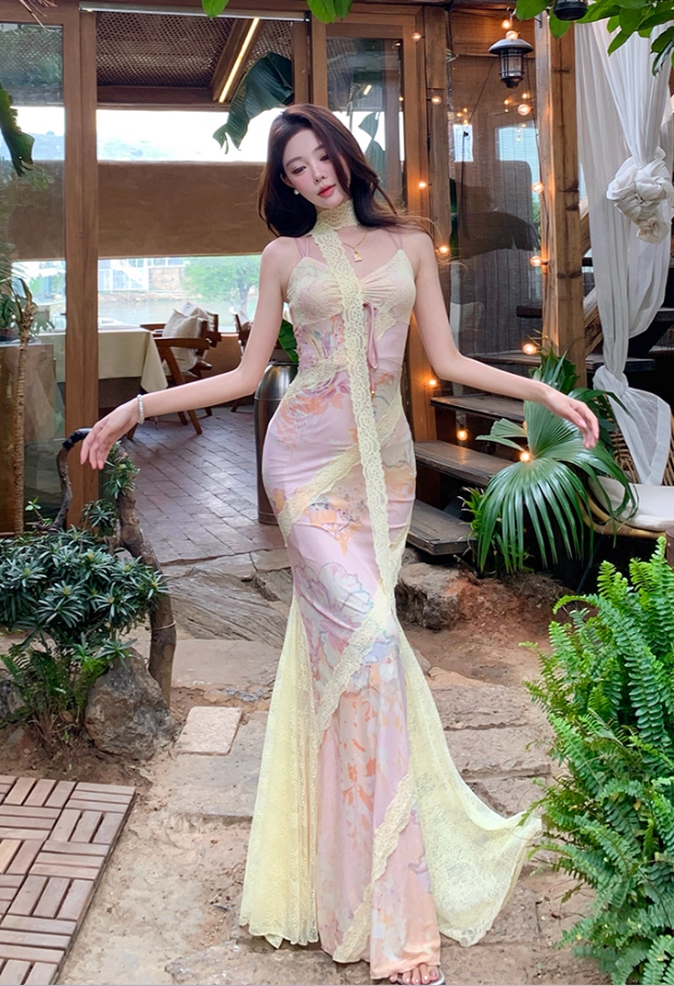 Dopamine Flowing Lace Trim Maxi Dress French Flair Spaghetti Strap Floral Print Long Dress AP1269