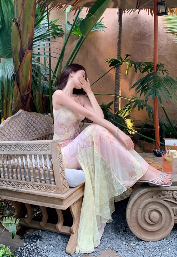 Dopamine Flowing Lace Trim Maxi Dress French Flair Spaghetti Strap Floral Print Long Dress AP1269