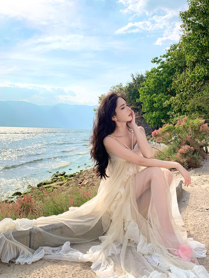 Ethereal Ruffles Asymmetric Hem Maxi Dress Chic Flowy Splicing Sheer Tulle Long Dress AP1278