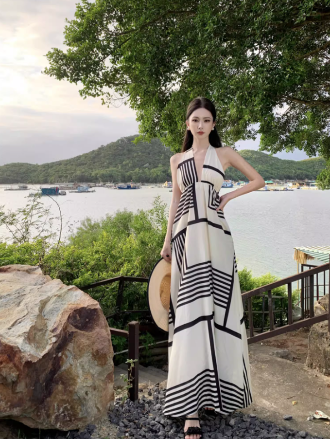 Novelty Geometric Striped Print Flowy Maxi Dress Coastal Trips Loose Style Halter Long Dress AP1299