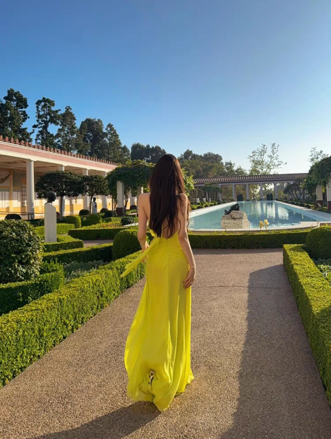 Novelty Yellow High Slit Maxi Dress Vibrant Flowy Backless Natural Draped Halter Long Dress AP1312