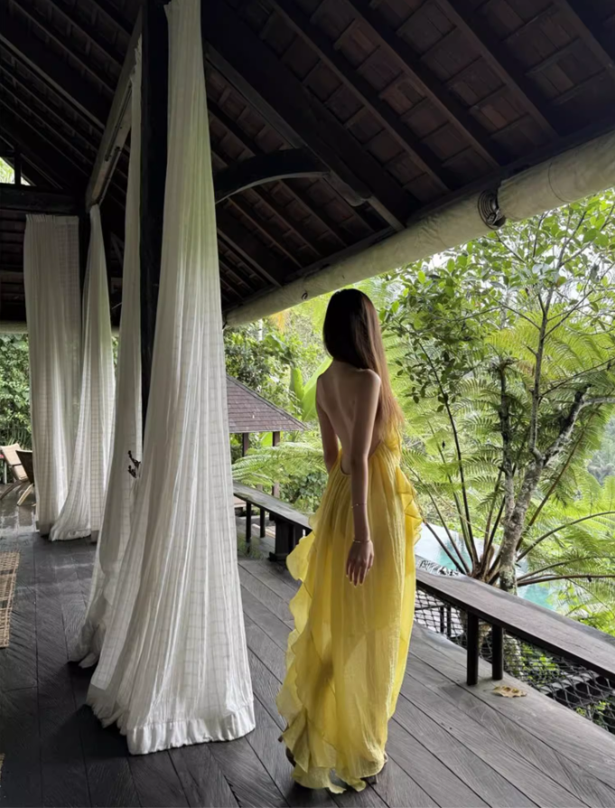 Alluring Asymmetric Neck Yellow Maxi Dress Niche High-Slit Backless Ruffles Halter Long Dress AP1314