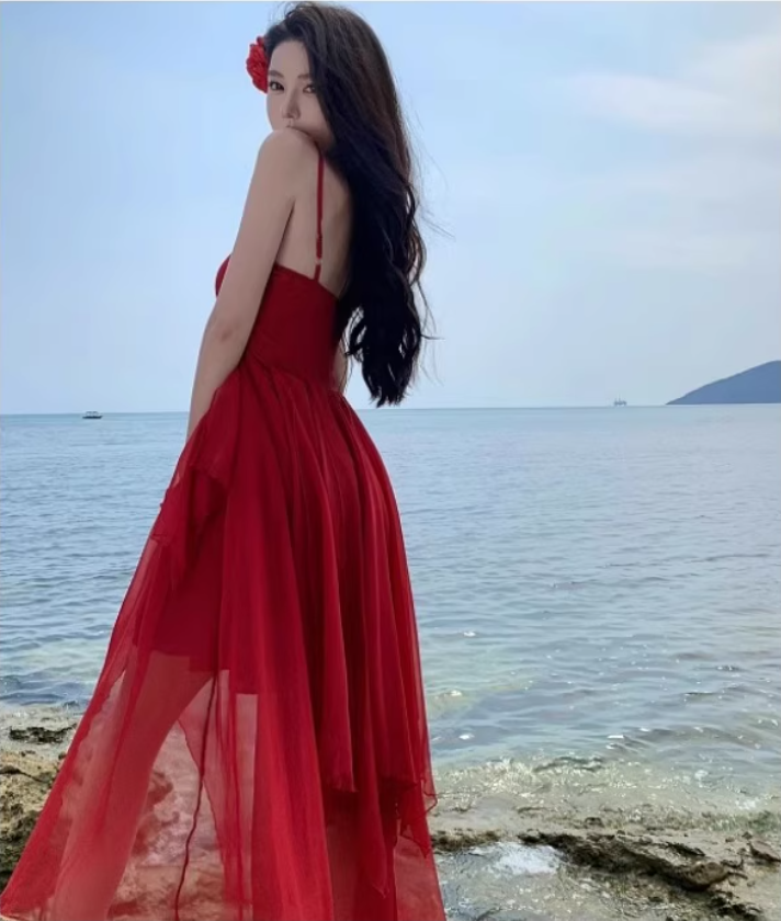 Charming Red Cinched-Waist Maxi Dress Vogue Ruffles Cascade Tulle Spaghetti Strap Long Dress AP1316