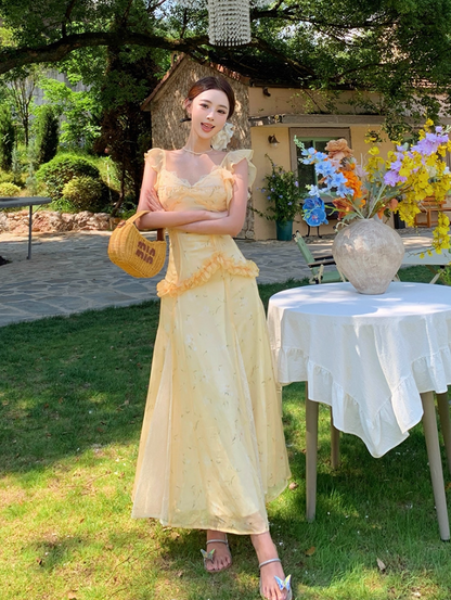 French Style Flutter Strap Ruffles Trimmed Maxi Dress Chic Sheer Lace Splicing Floral Print Backless Long Dress AP1321