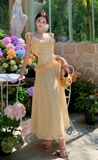 French Style Flutter Strap Ruffles Trimmed Maxi Dress Chic Sheer Lace Splicing Floral Print Backless Long Dress AP1321