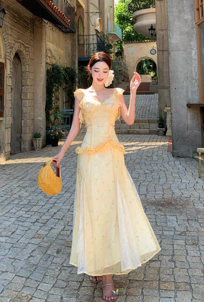 French Style Flutter Strap Ruffles Trimmed Maxi Dress Chic Sheer Lace Splicing Floral Print Backless Long Dress AP1321