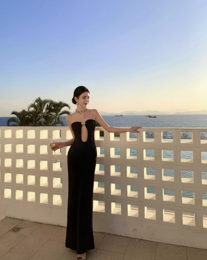 Alluring Cutout Strapless Mermaid Maxi Dress Charming Sheath Feast Outfit Long Dress AP1325