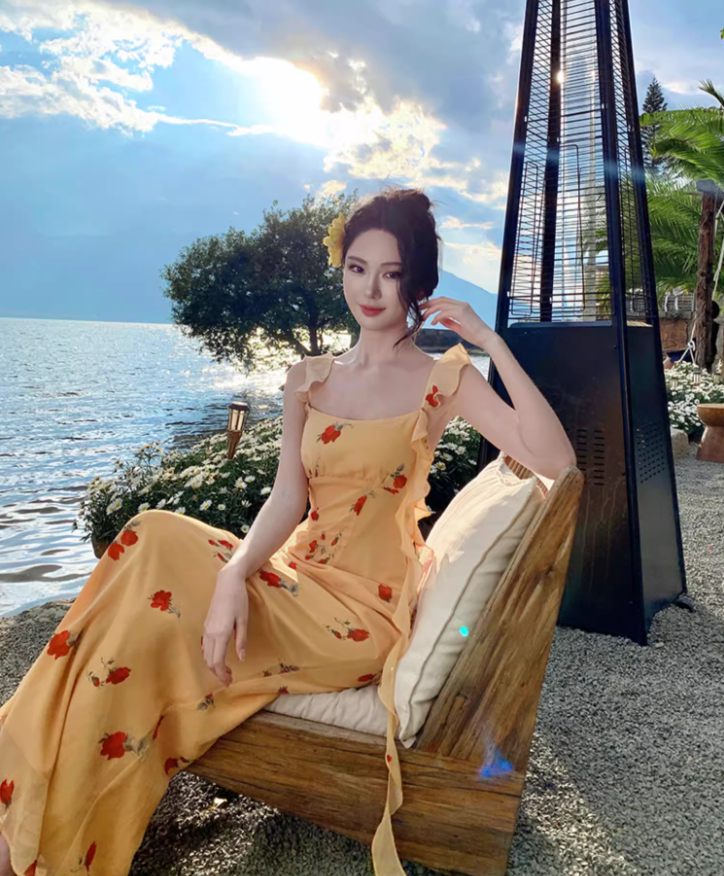 Graceful Flutter Spaghetti Strap Flowers Print Maxi Dress Vogue Square Neck Long Dress AP1342