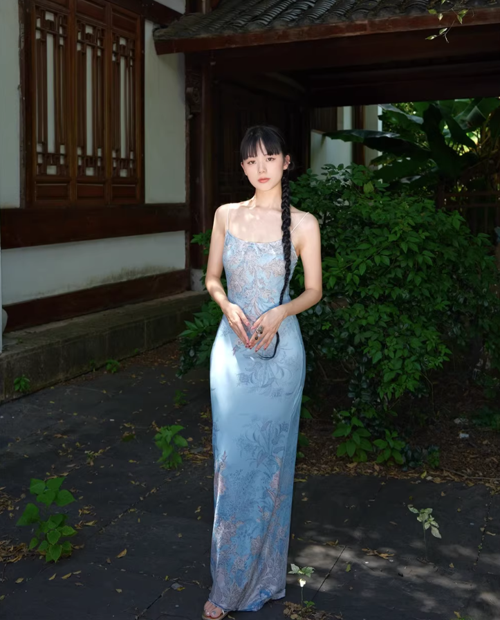 Retro Blue Floral Print Spaghetti Strap Maxi Dress Chic Square Neck Coastal Shoots Sheath Long Dress AP1343