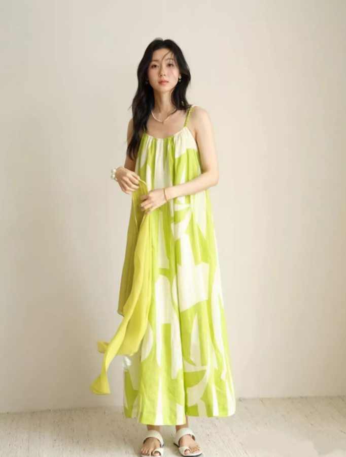 Fashionable Floral Print Green Oversize Maxi Dress Niche Simple Spaghetti Strap Everyday Wear Long Dress AP1344