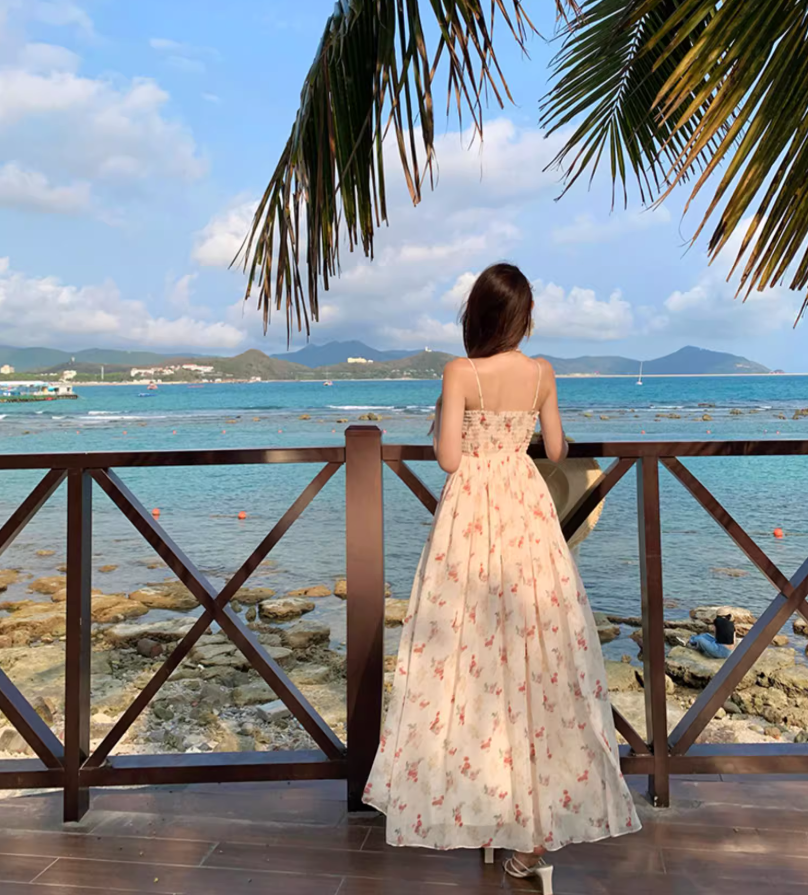 Vogue White Floral Print Flowy Maxi Dress Vintage Cinched-Waist Coastal Shoots Spaghetti Strap Long Dress AP1348