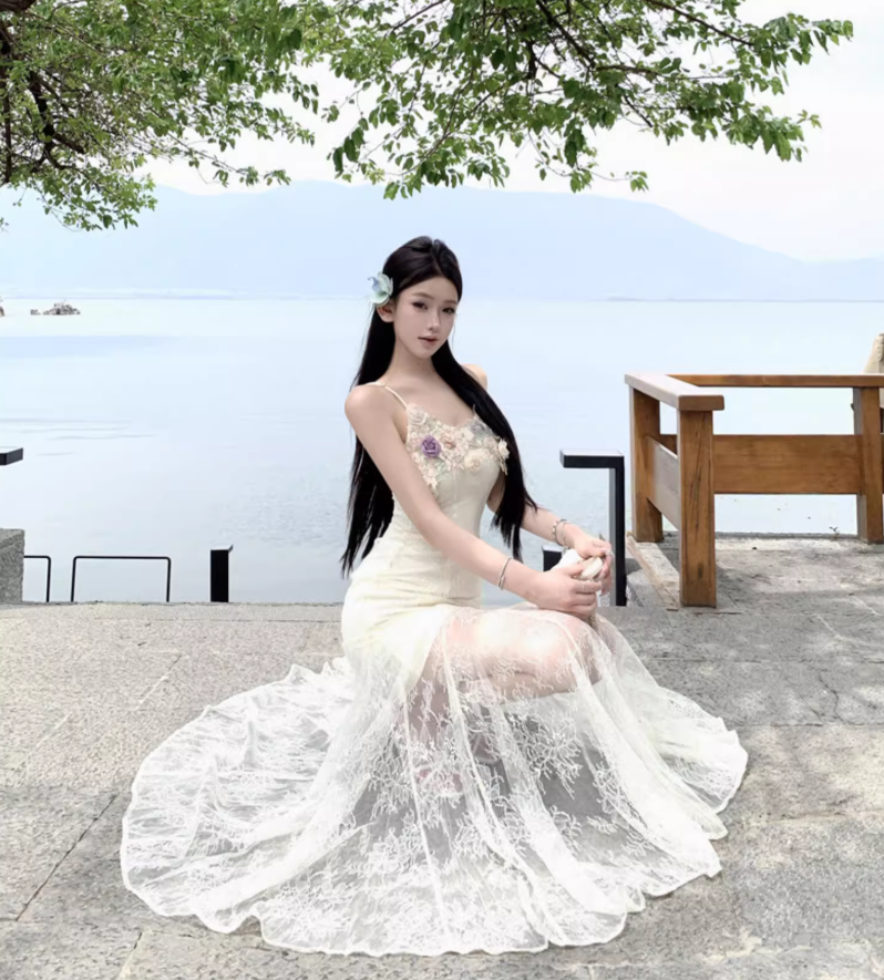 Alluring Stereo Flowers White Flowy Maxi Dress Romantic Cinched-Waist Sheer Tulle Overlay Spaghetti Strap Long Dress AP1349