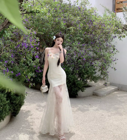 Alluring Stereo Flowers White Flowy Maxi Dress Romantic Cinched-Waist Sheer Tulle Overlay Spaghetti Strap Long Dress AP1349