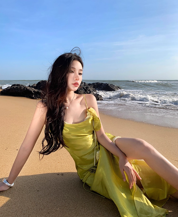 Coastal Trips Green Lustrous Fabric Maxi Dress French Style Sheath Flower Design High-Slit Long Dress AP1355