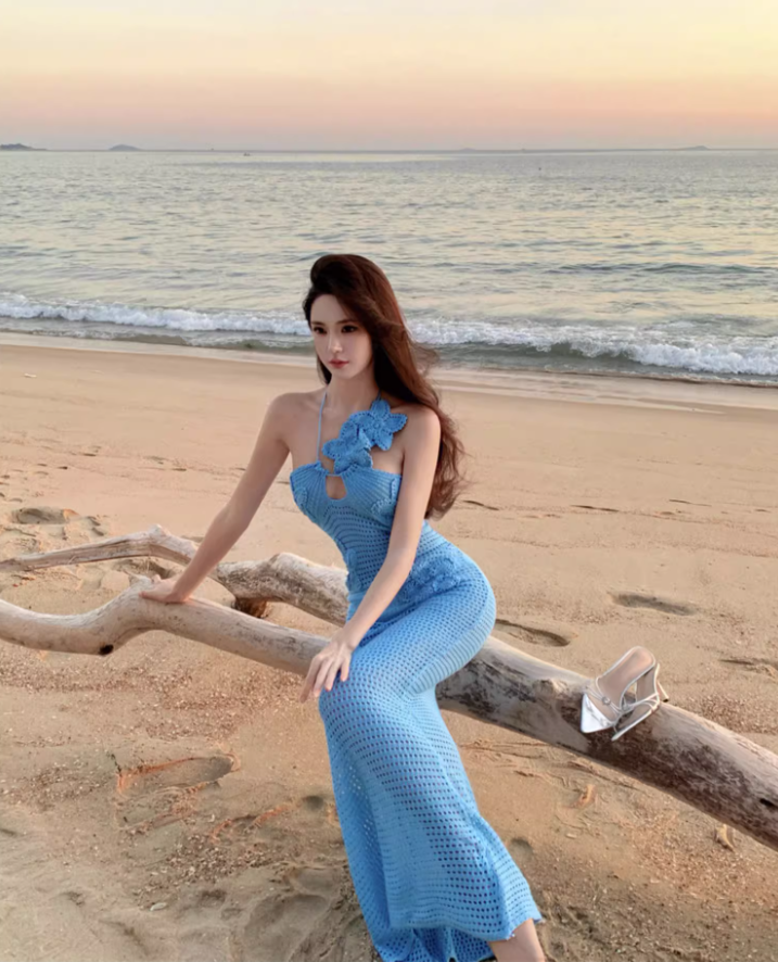 Fashionable Y2K Island Beach Blue Maxi Dress Chic Coastal Shoots Open-Knit Mermaid Halter Long Dress AP1357