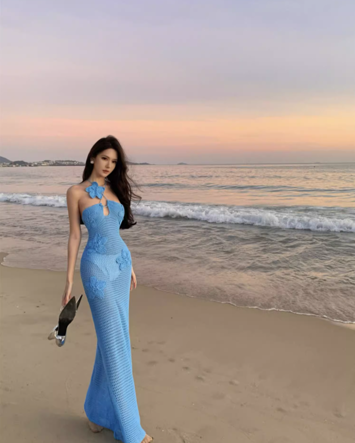 Fashionable Y2K Island Beach Blue Maxi Dress Chic Coastal Shoots Open-Knit Mermaid Halter Long Dress AP1357