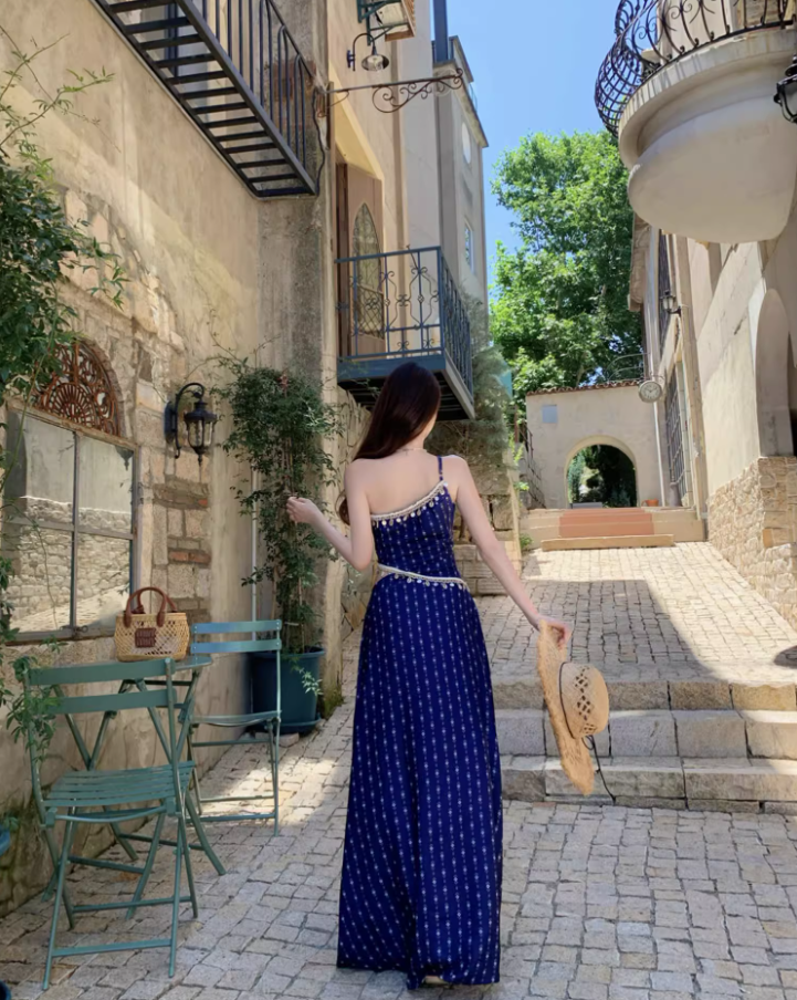 Boho Style Conch Tassel Design One Shoulder Maxi Dress Charming Asymmetric Neckline Open-Waist Long Dress AP1366