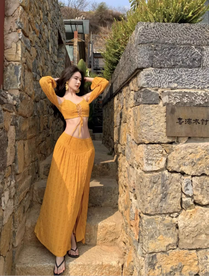 Romantic Long Sleeve Two-Piece High Slit Maxi Dress Scenic Trips Off-Shoulder Tie-Front Long Dress AP1369