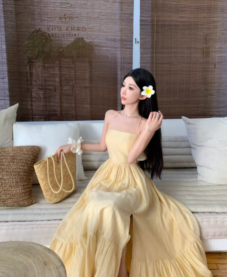 New Fashion High Slit Ruffles Hem Yellow Maxi Dress Graceful Coastal Shoots A-Line Flowy Halter Long Dress AP1373