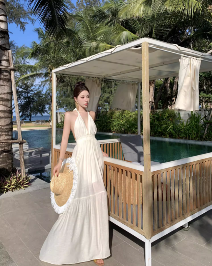 Hot Sales White Simple Style Maxi Dress Chic Flowy Coastal Shoots Backless Deep V-Neck Halter Long Dress AP1374