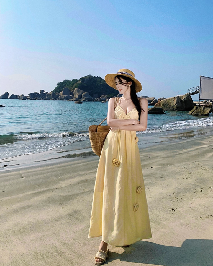 Simple Style Yellow Lightweight Maxi Dress Coastal Shoots Vogue Flowy Flowers Design Halter Long Dress AP1376