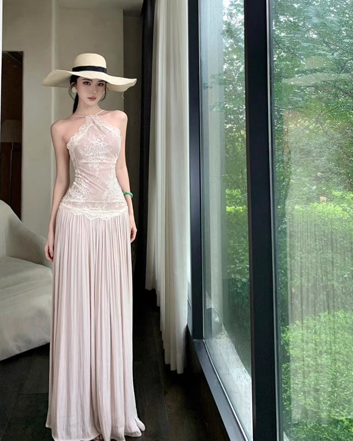 Graceful Applique Lace Trimmed Maxi Dress Chic Adjustable Spaghetti Strap Natural Pleat Long Dress AP1382