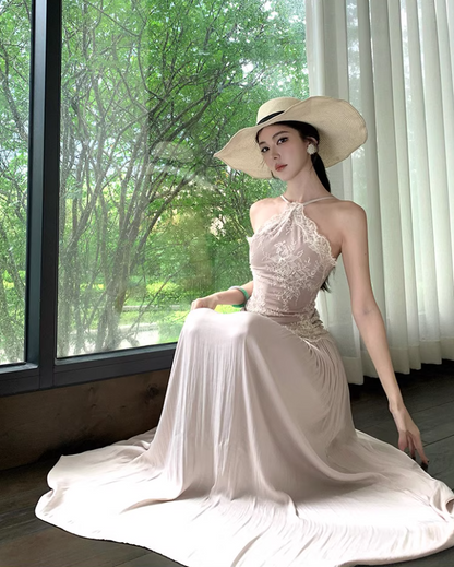 Graceful Applique Lace Trimmed Maxi Dress Chic Adjustable Spaghetti Strap Natural Pleat Long Dress AP1382