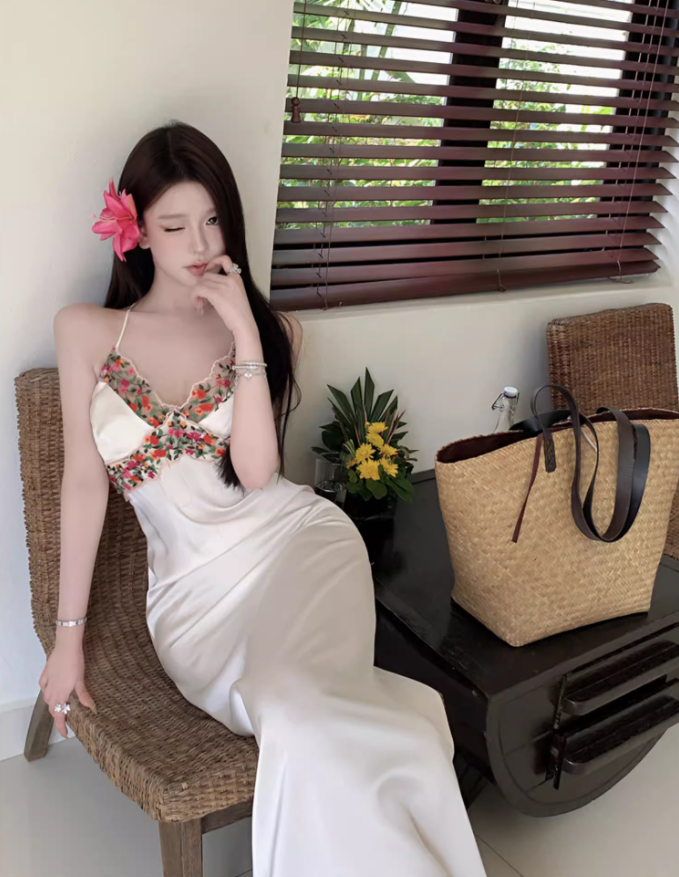 Summer Resort Vacays Floral Trim Maxi Dress Elegant Spaghetti Strap Satin Mermaid Long Dress AP1401