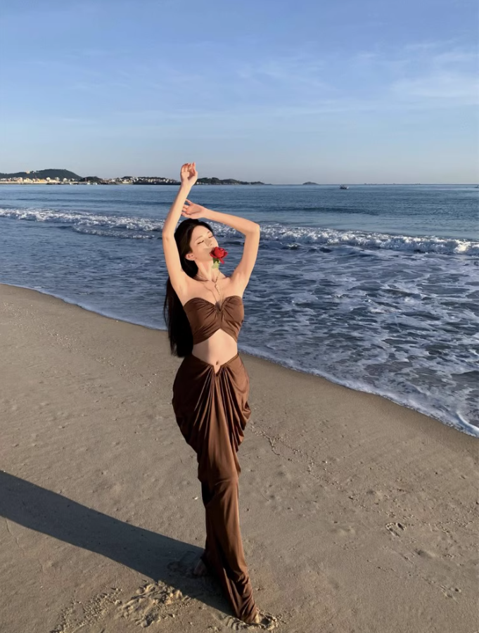 Vintage Brown Beach Outfit Maxi Dress Gen Z Vacays Outfit Strapless Cutout Top Draped Long Dress AP1406