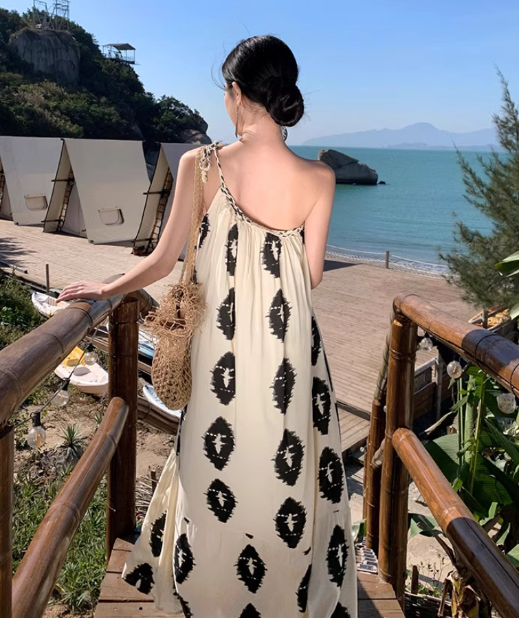 Avant-Garde One-Shoulder Boho Style Print Maxi Dress Chic Vacays Asymmetric Neck Loose Fit Long Dress AP1408
