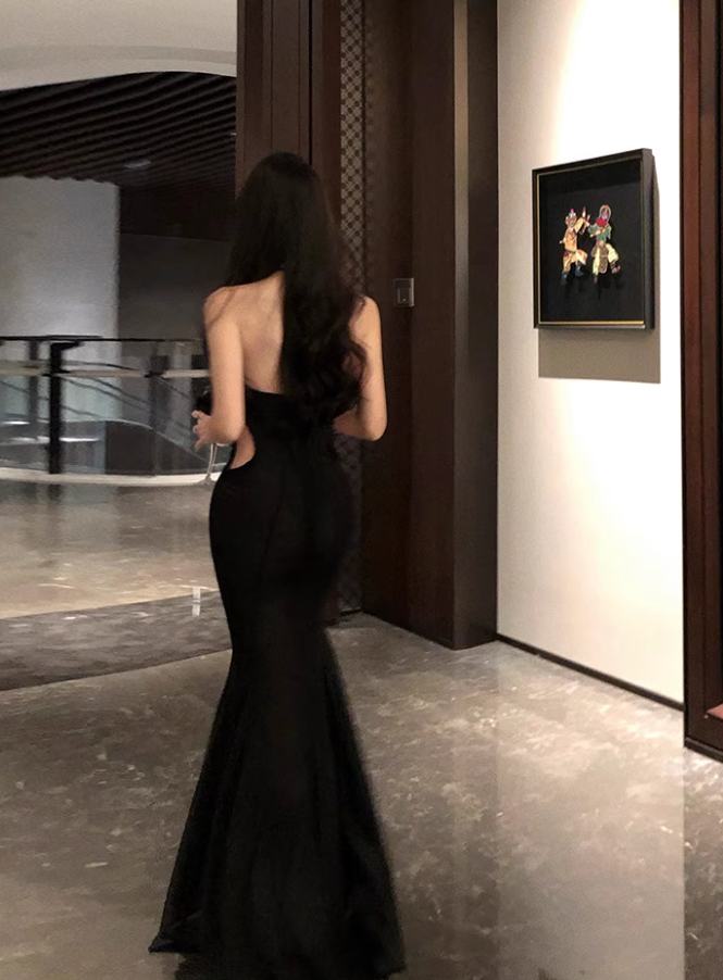 Alluring Butterfly-Accent Black Maxi Dress Niche Hollow-Out Backless Mermaid Halter Long Dress AP1412