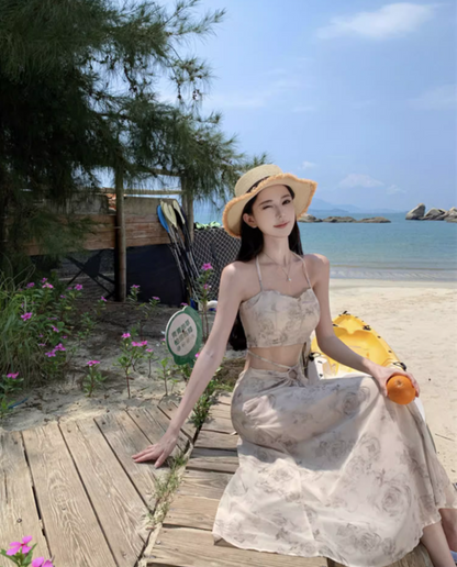 Charming Two-Piece Set Floral Print Maxi Dress Fashion Flowy Cutout Top Tie-Back Halter Long Dress AP1416