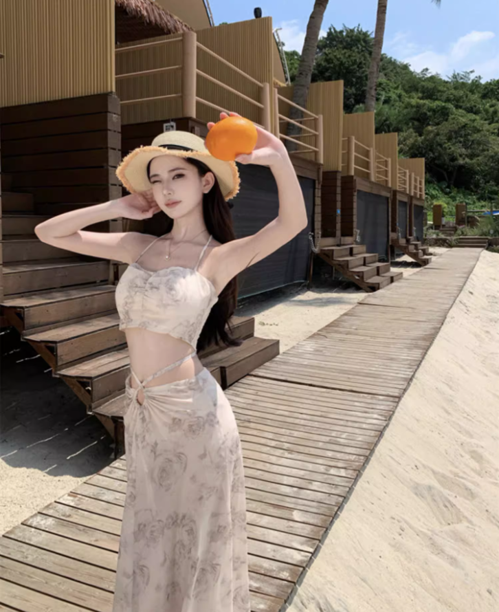 Charming Two-Piece Set Floral Print Maxi Dress Fashion Flowy Cutout Top Tie-Back Halter Long Dress AP1416