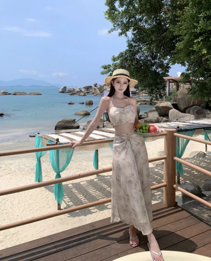 Charming Two-Piece Set Floral Print Maxi Dress Fashion Flowy Cutout Top Tie-Back Halter Long Dress AP1416